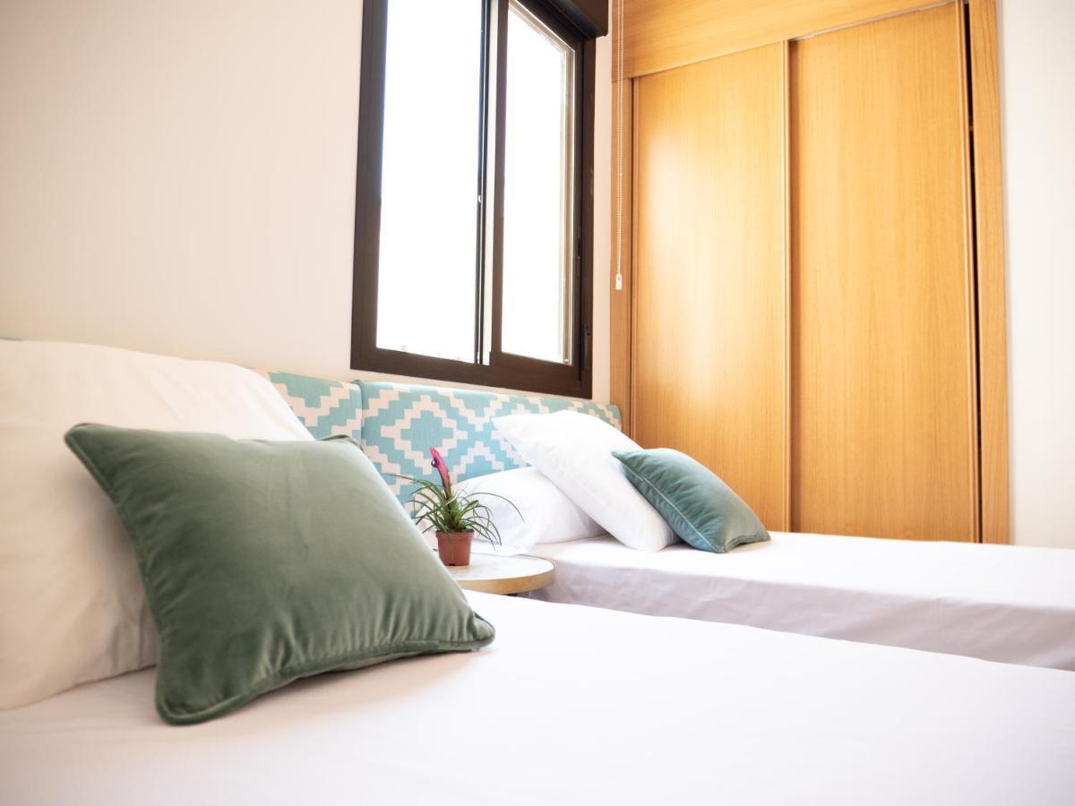 Stylish Apartment In The Heart Of Malaga With Pool מראה חיצוני תמונה